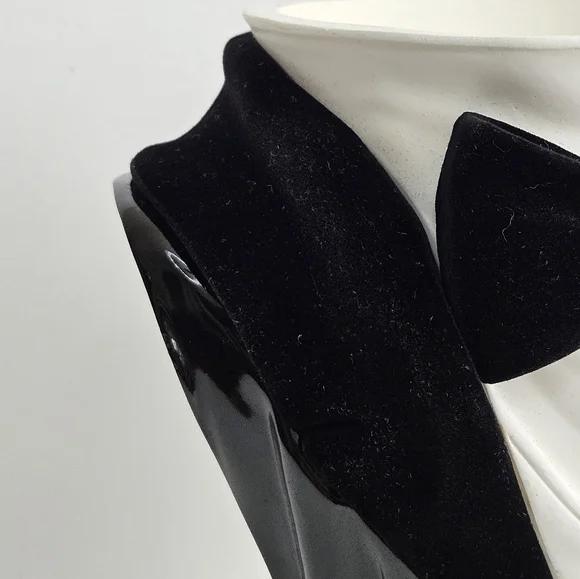 NWT Bath & Body Works 2021 Halloween Headless‎ Vampire Butler Man Candle Holder - Picture 9 of 9